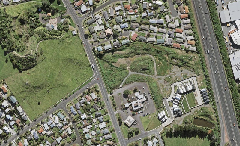 27 Huri Street, Mangere Bridge, Auckland - Carousel 1