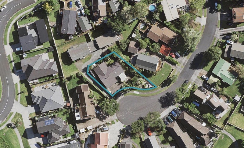 9 Dalmahoy Place, Wattle Downs, Auckland - Carousel 1