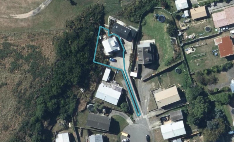 9 Akeake Grove, Takapuwahia, Porirua - Carousel 1
