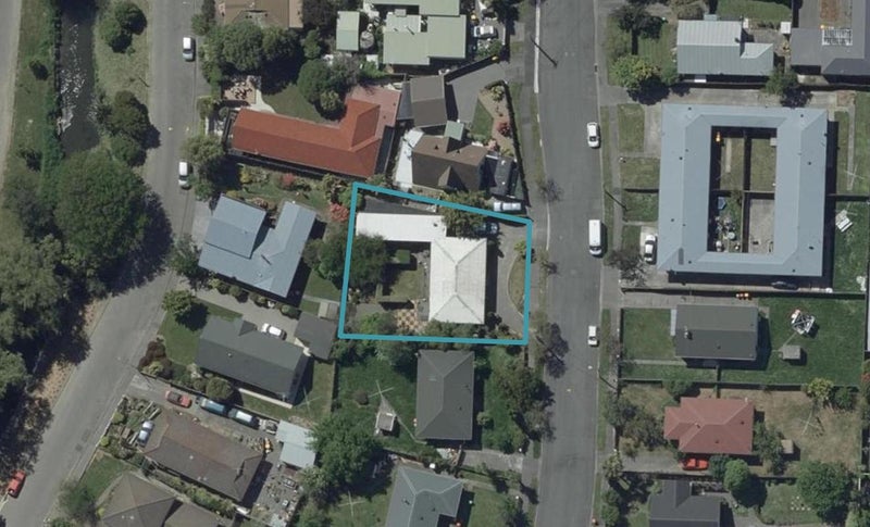 18 Kowhai Terrace, Saint Martins, Christchurch - Carousel 1