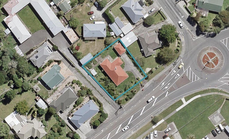 1035 Fergusson Drive, Clouston Park, Upper Hutt - Carousel 1