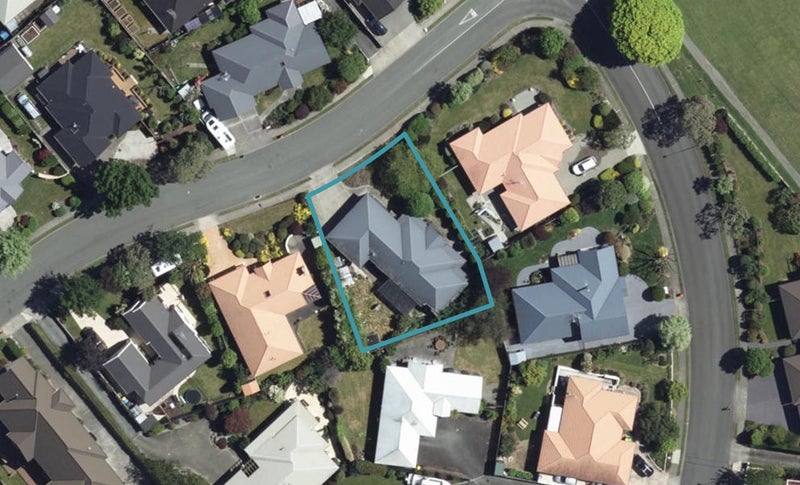 38 Saint James Avenue, Richmond - Carousel 1