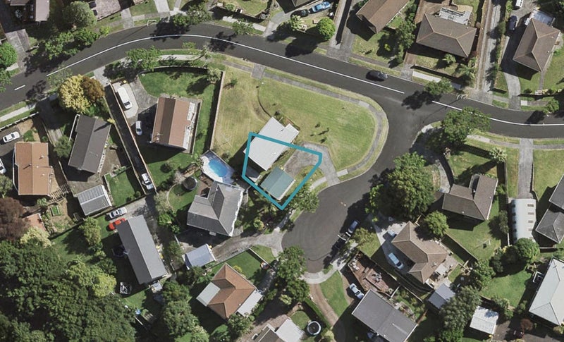 1 Caley Court, Totara Heights, Auckland - Carousel 1