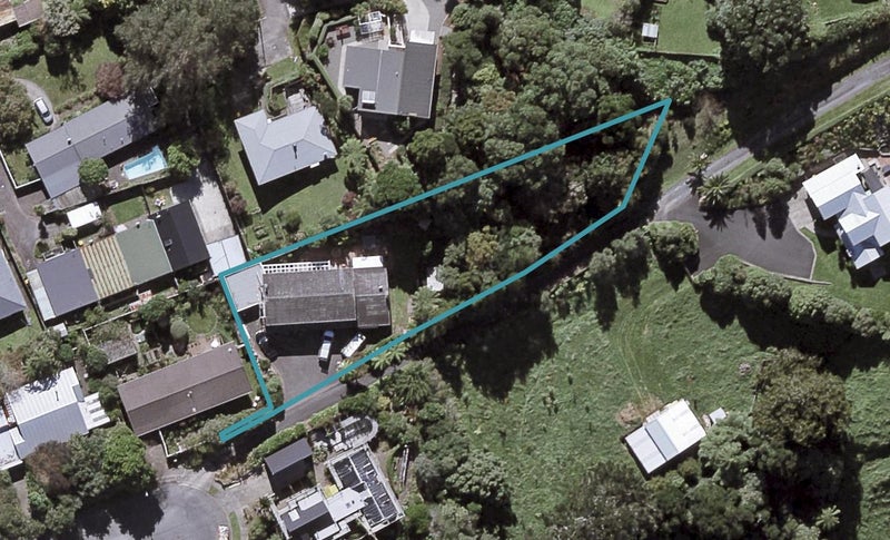 17 Rennell Street, Frankleigh Park, New Plymouth - Carousel 1