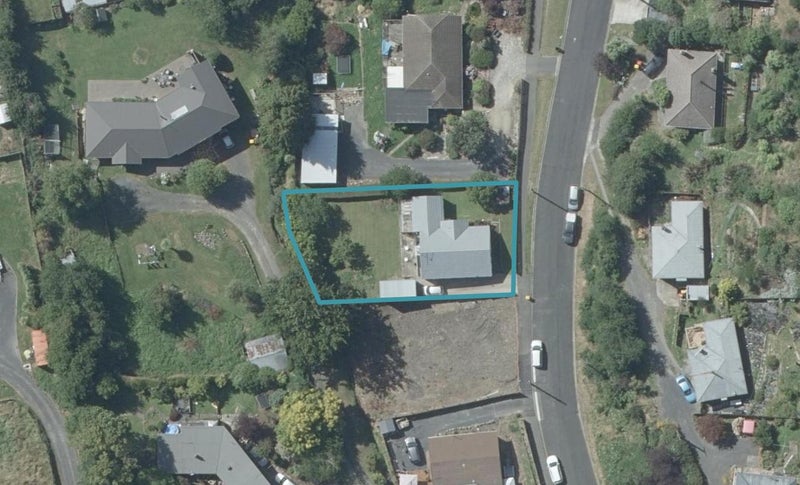 21 Quarry Road, Green Island, Dunedin - Carousel 1