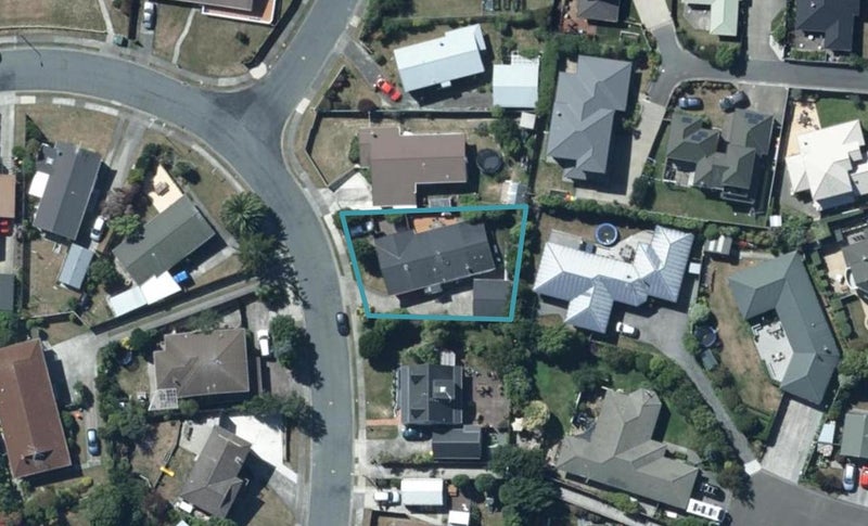 44 Bodmin Terrace, Camborne, Porirua - Carousel 1