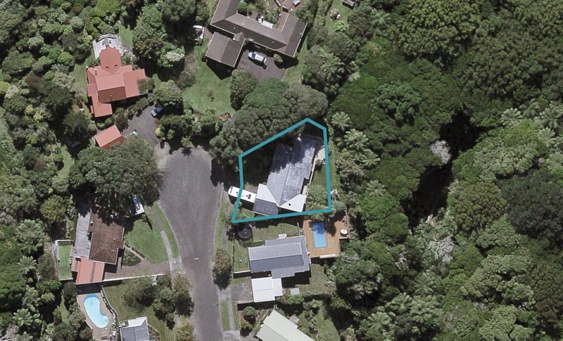 18 Elder Grove, Whalers Gate, New Plymouth - Carousel 1
