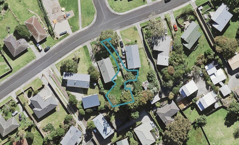 11B Taurus Crescent, Beach Haven, Auckland - Carousel 1