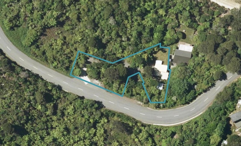 2263 Queen Charlotte Drive, Ngakuta Bay - Carousel 1