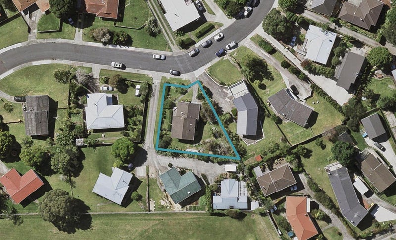 18 Tawavale Crescent, Totara Vale, Auckland - Carousel 1