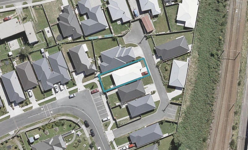 54 Farmer Crescent, Taita, Lower Hutt - Carousel 1