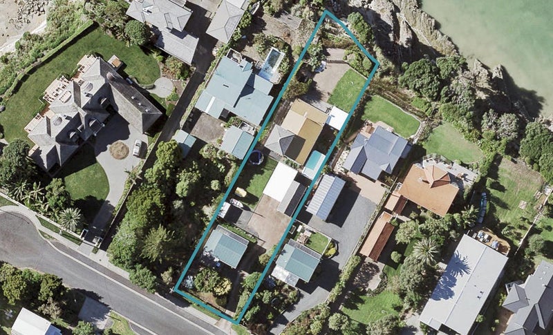 55 Pohutukawa Road, Beachlands, Auckland - Carousel 1