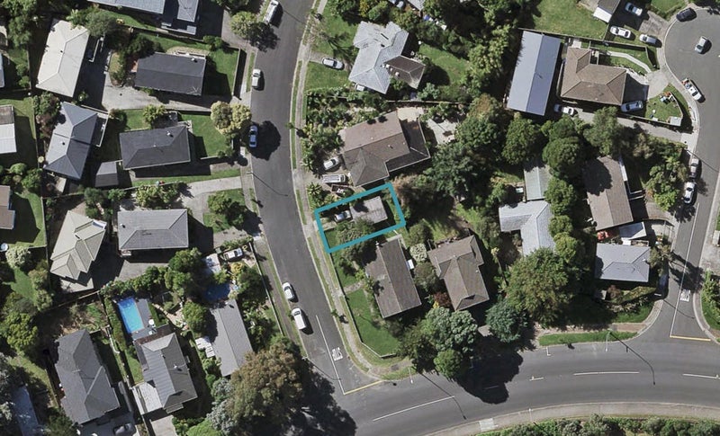 18 Tisdall Crescent, Saint Johns, Auckland - Carousel 1