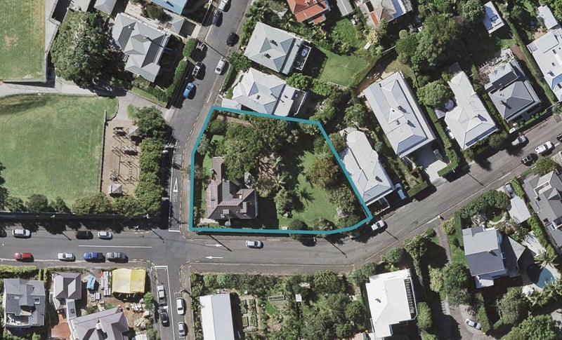 14 Kerr Street, Devonport, Auckland - Carousel 1