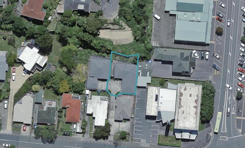 2A Lyndhurst Road, Tawa, Wellington - Carousel 1
