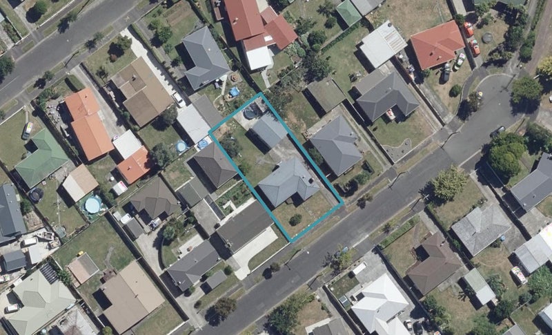 9 Thornton Place, Melville, Hamilton - Carousel 1