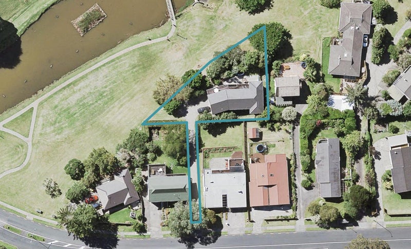 79 Glencoe Road, Browns Bay, Auckland - Carousel 1