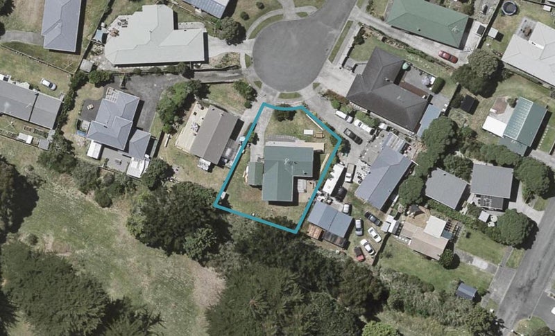 10 Caughley Place, Otaki Beach, Otaki - Carousel 1
