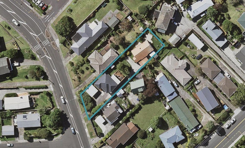 1/90 Target Road, Tōtara Vale, Auckland - Carousel 1