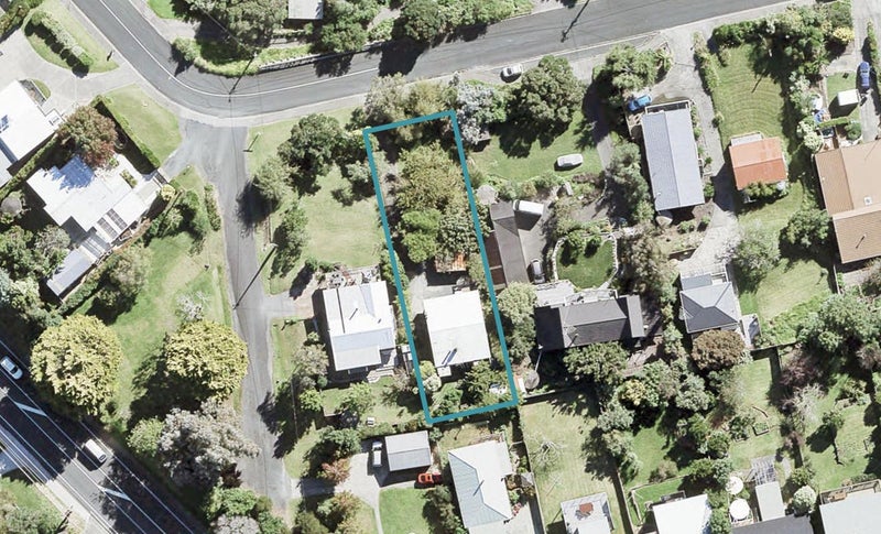 5 Surf Road, Stanmore Bay, Whangaparaoa - Carousel 1