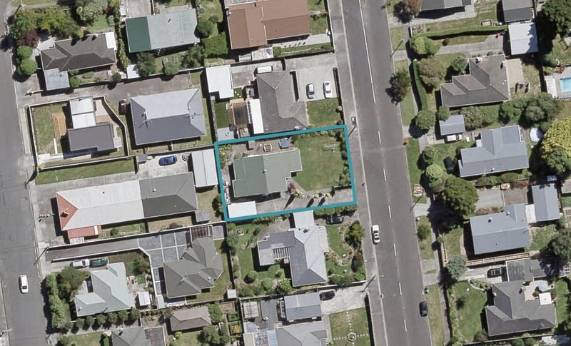 13 Henry Street, Ebdentown, Upper Hutt - Carousel 1