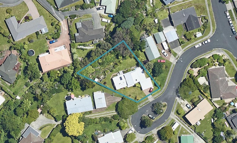 5 Taurus Place, Kawaha Point, Rotorua - Carousel 1