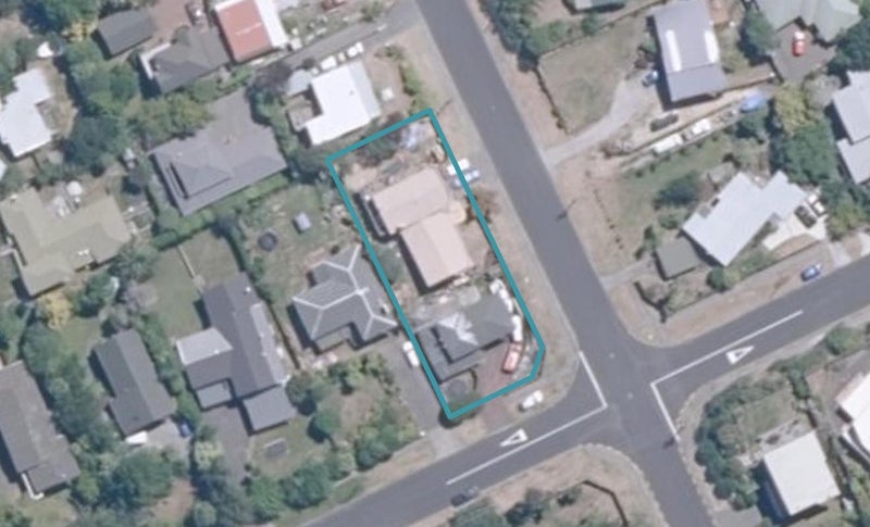 20 Awanui Street, Hilltop, Taupo - Carousel 1