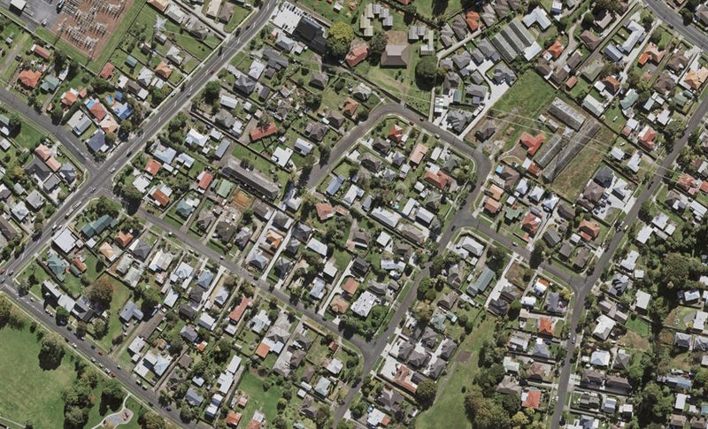 14 Mcburney Place, Mangere East, Auckland - Carousel 1