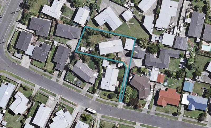 11 Frickleton Street, Taradale, Napier - Carousel 1