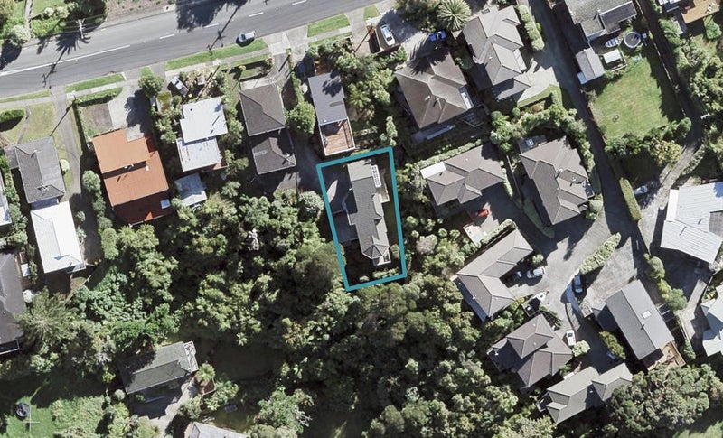 96A Carlisle Road, Browns Bay, Auckland - Carousel 1