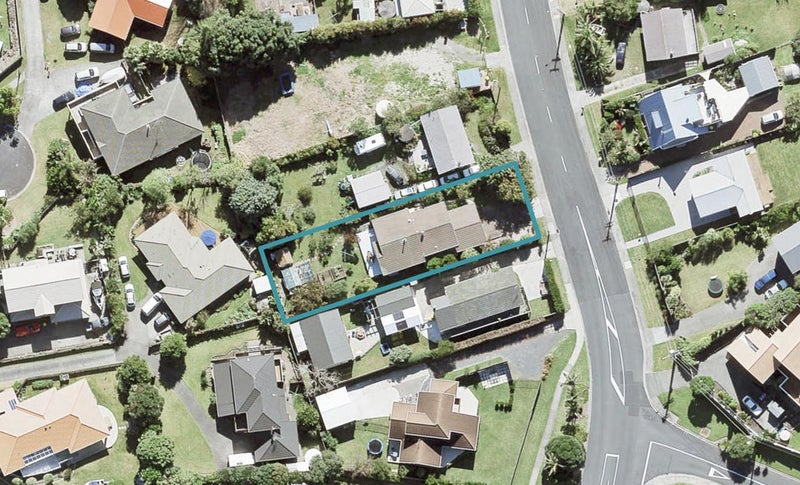 55 SHAKESPEAR RD, Army Bay, Whangaparaoa - Carousel 1