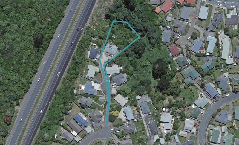 40 Lynda Avenue, Paparangi, Wellington - Carousel 1