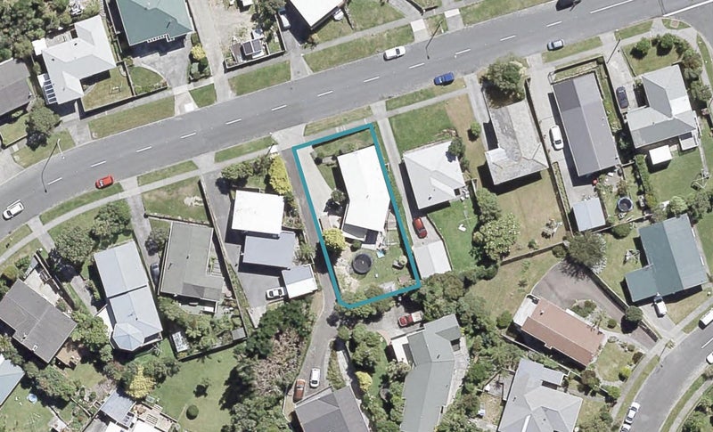 232 Dowse Drive, Maungaraki, Lower Hutt - Carousel 1