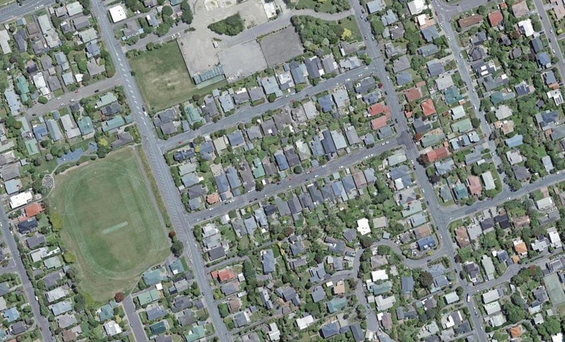 18 Firth Terrace, Karori, Wellington - Carousel 1