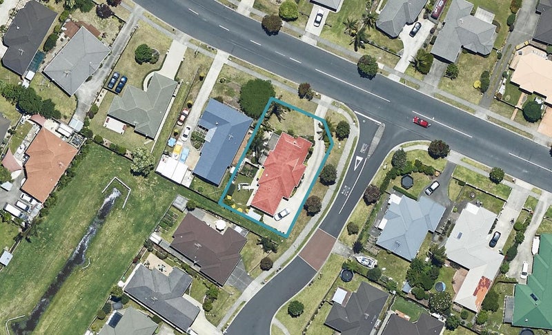 688 Gloucester Road, Papamoa Beach, Papamoa - Carousel 1