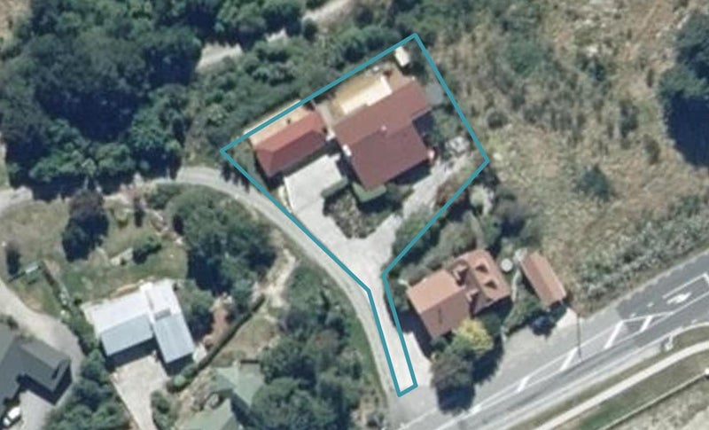 341 Peninsula Road, Kelvin Heights, Queenstown - Carousel 1