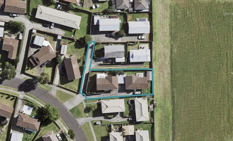 2/20 Secretariat Place, Randwick Park, Auckland - Carousel 1