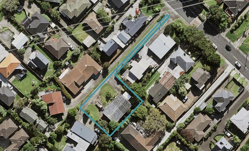 1/11 Carlton Street, Hillsborough, Auckland - Carousel 1