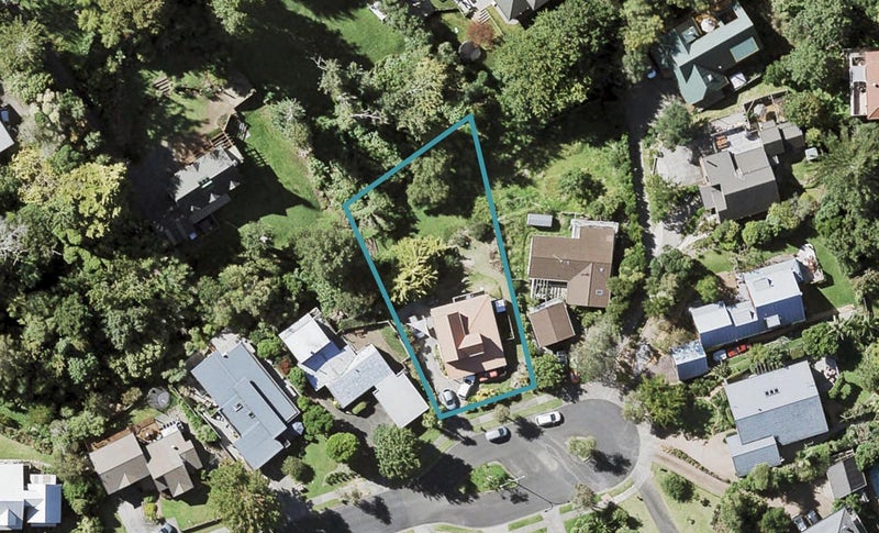 32 Lastel Place, Shelly Park, Auckland - Carousel 1