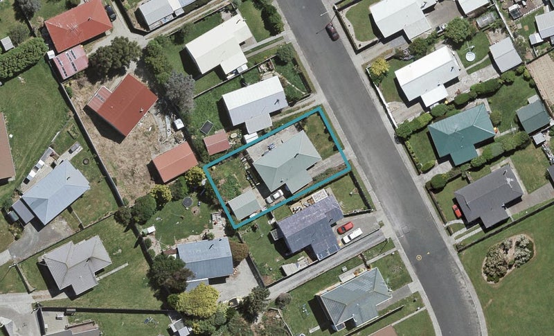 19 Ottrey Street, Clifton, Invercargill - Carousel 1