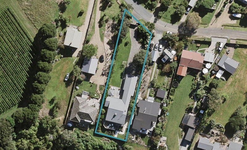 6 Shelly Beach Road, Surfdale, Waiheke Island - Carousel 1