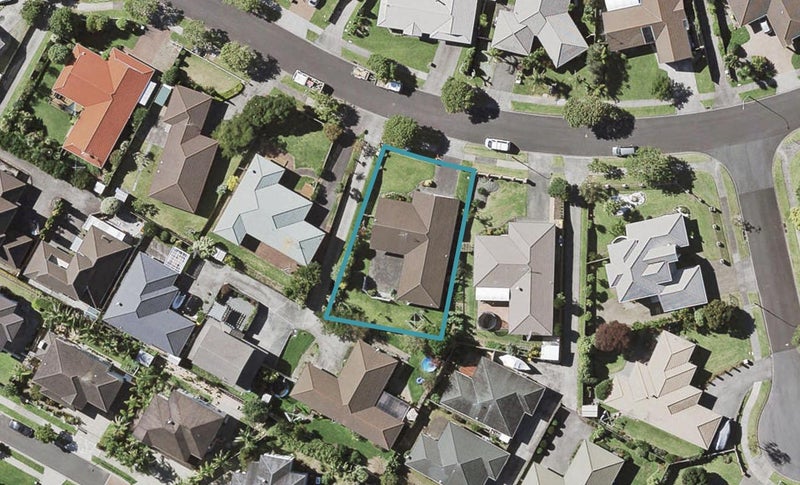 16 Ben Nevis Place, Northpark, Auckland - Carousel 1