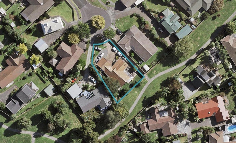 21 Peridot Place, Conifer Grove, Takanini - Carousel 1