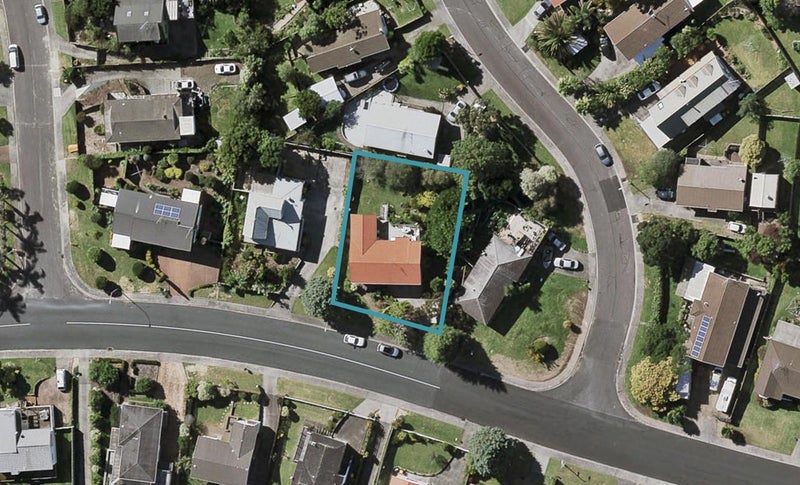 44 Athena Drive, Totara Vale, Auckland - Carousel 1