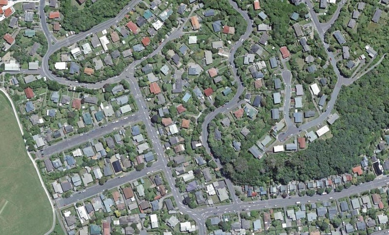 82 Sunshine Avenue, Karori, Wellington - Carousel 1