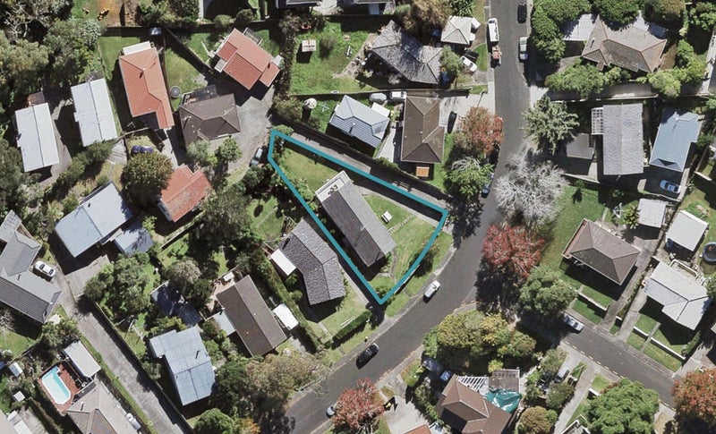 9 Powrie Street, Glenfield, Auckland - Carousel 1