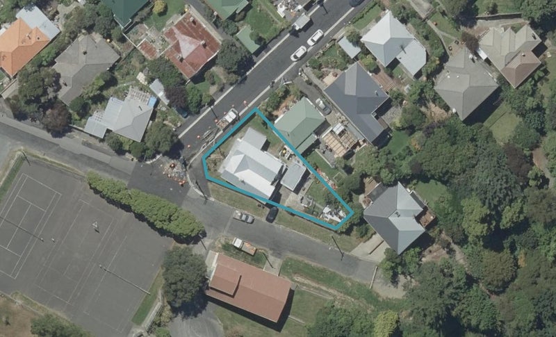 2 Warden Street, Opoho, Dunedin - Carousel 1