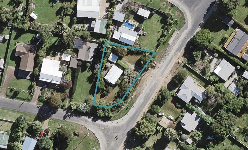 17 Moa Avenue, Oneroa, Waiheke Island - Carousel 1