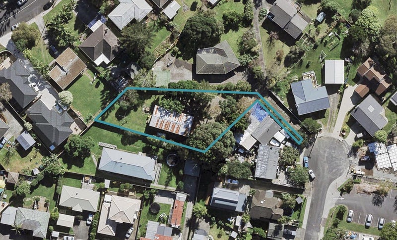 8 Avalon Place, Glenfield, Auckland - Carousel 1