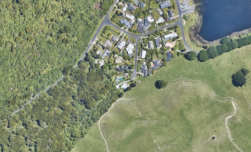 7 Wattle Grove Road, Lake Okareka, Rotorua - Carousel 1